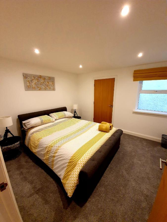 In The Heart Of Portrush - Beautiful Views Apartman Kültér fotó