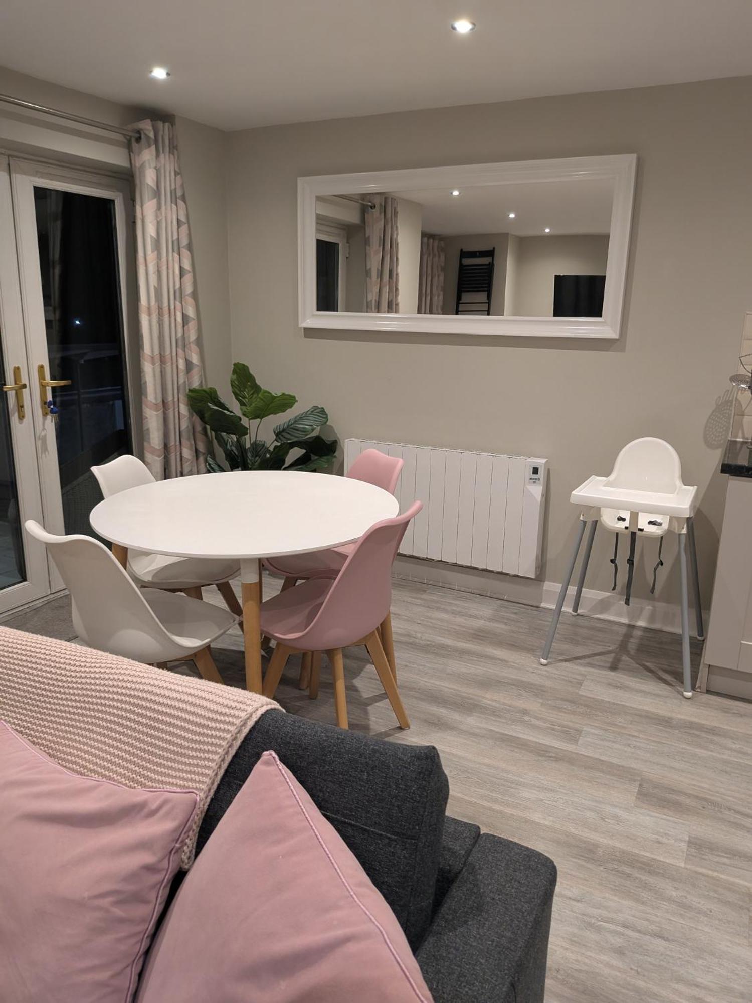 In The Heart Of Portrush - Beautiful Views Apartman Kültér fotó